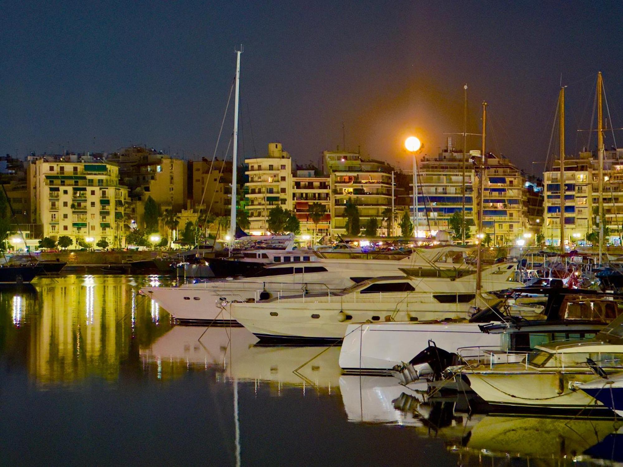 Apartment Center Piraeus Location Kastella Passalimani Port 외부 사진